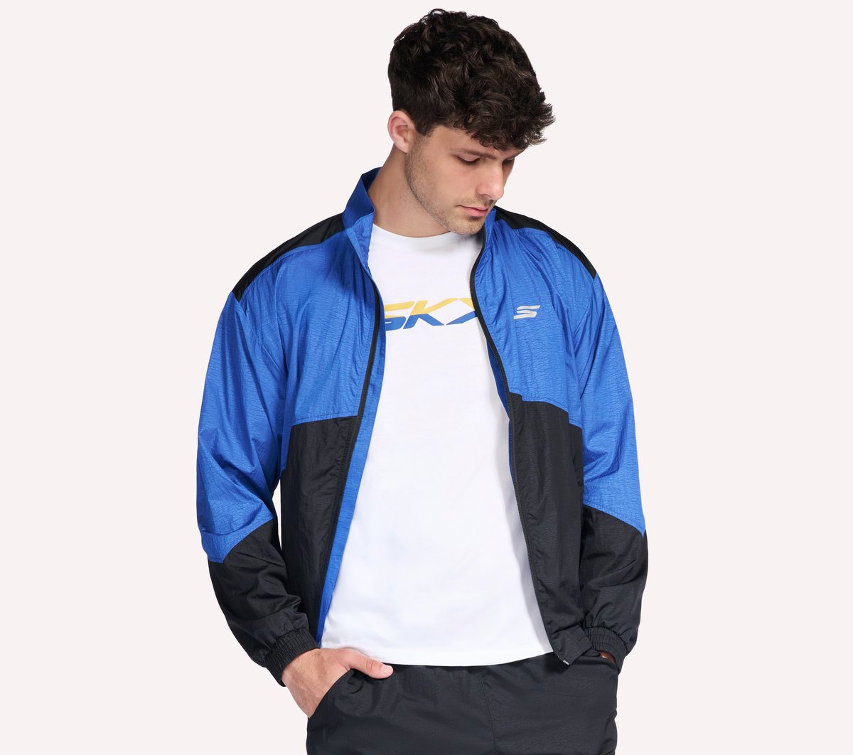 GO SHIELD Pace Jacket | Skechers Men