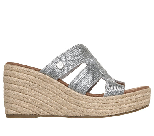 Martha Stewart:Iris - Unstoppable | Skechers Women|New Arrivals