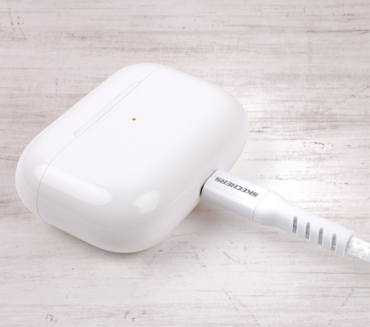 Lightning to USB-C Charging Cable | Skechers Clothing