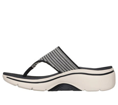GO WALK Arch Fit 2.0 Sandal -Resort Day | Skechers New Arrivals